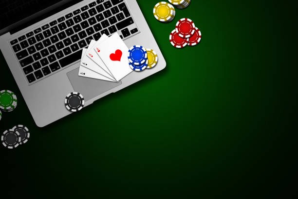 Free-spin feature activates when scatters align on macan bola. Free spin bonus feature activation